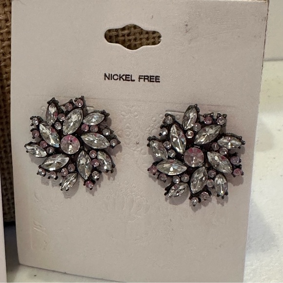 NWT 2 pairs of Earrings silver tone with clear rhinestones - Picture 3 of 7